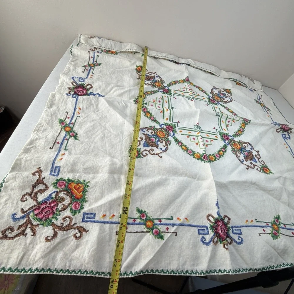 Beautiful Handmade Vintage Cross Stitch Tablecloth Handmade 31